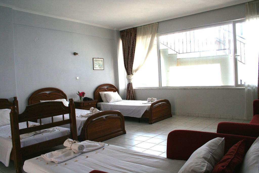 Hotel Revis Station Plataria Exterior foto