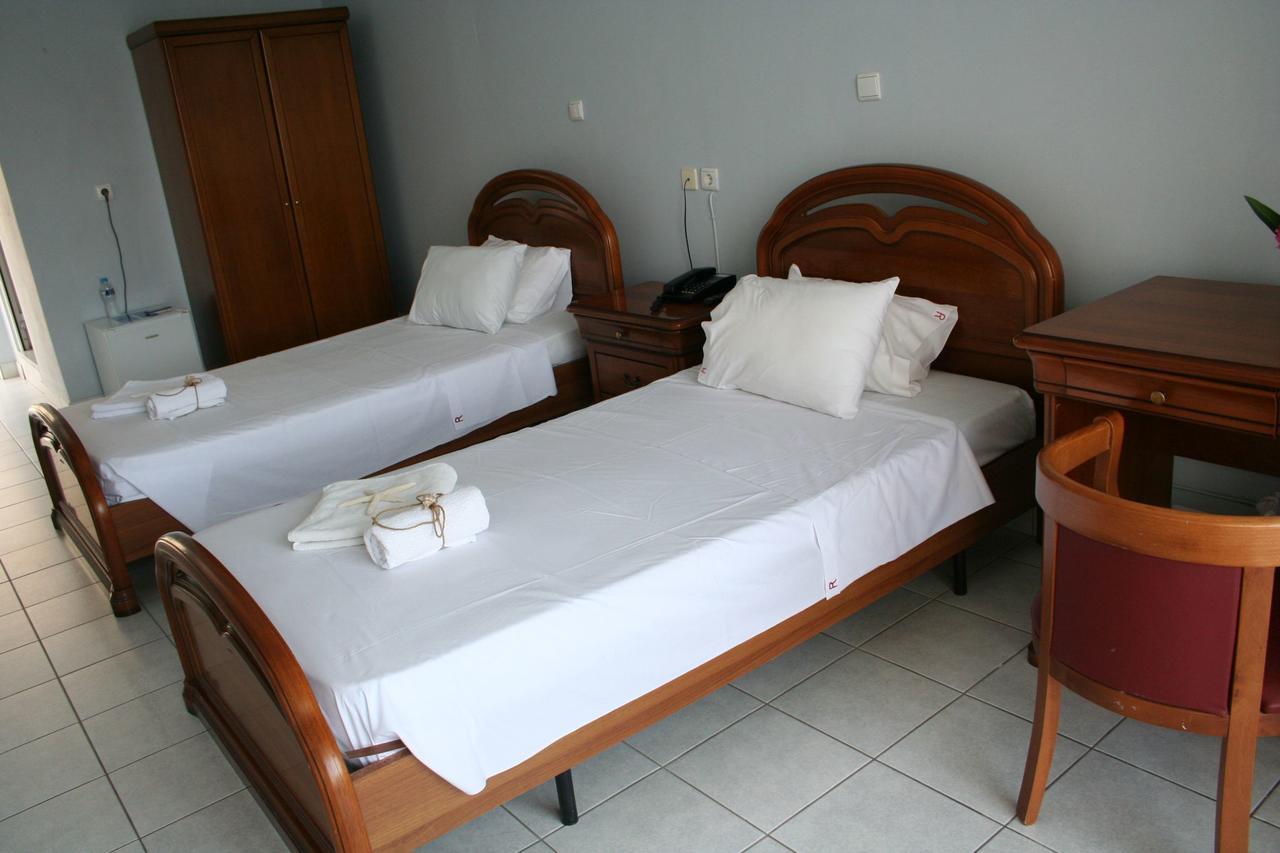 Hotel Revis Station Plataria Exterior foto